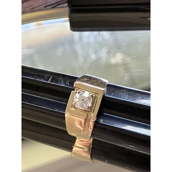 Diamond Solitaire in Wide 10k Gold Band - Picture 4 of 8